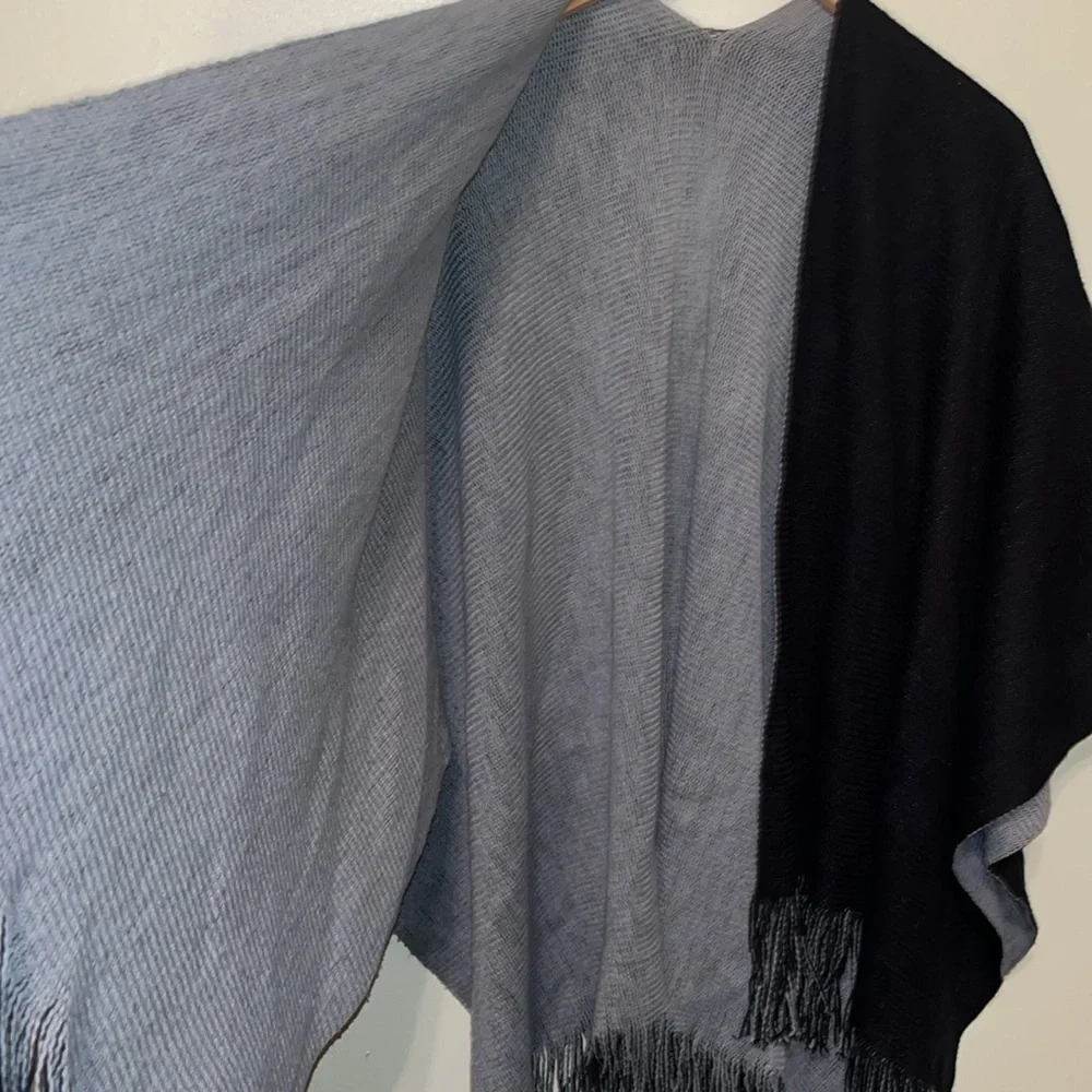 Ruana Wrap Reversible black and gray with fringes womens one size